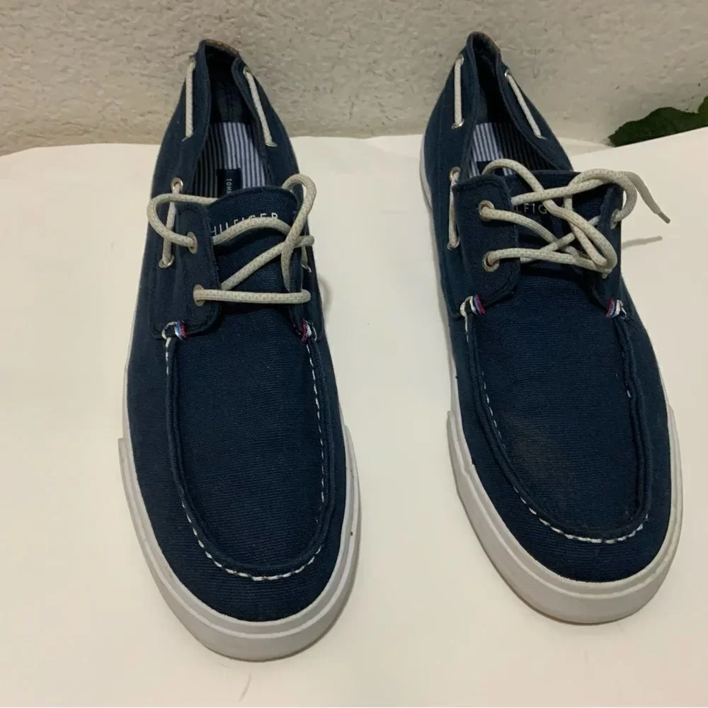Men’s Tommy Hilfiger Low Top Boat Style Shoes Size 13